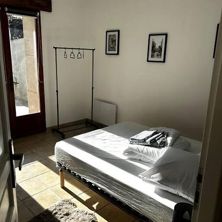 Superbe Appartement Dans Un Mas Ним Екстериор снимка